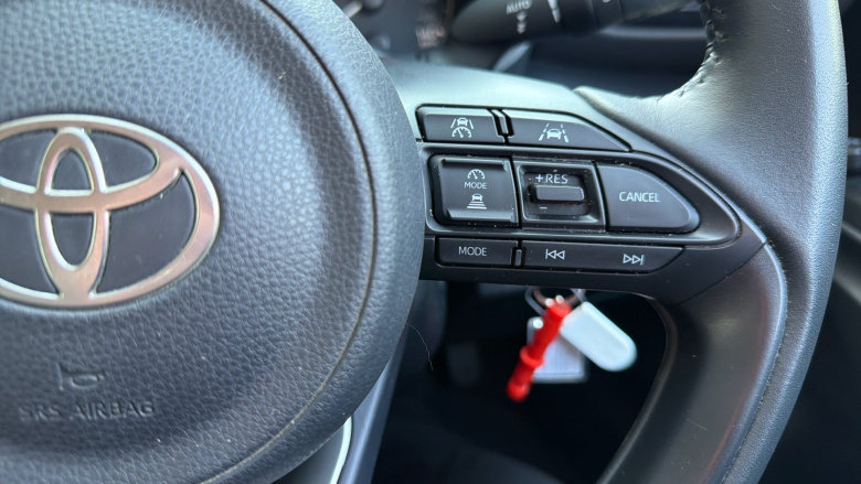 Toyota Yaris 1.5 Hybrid Icon 5dr CVT Hybrid Hatchback